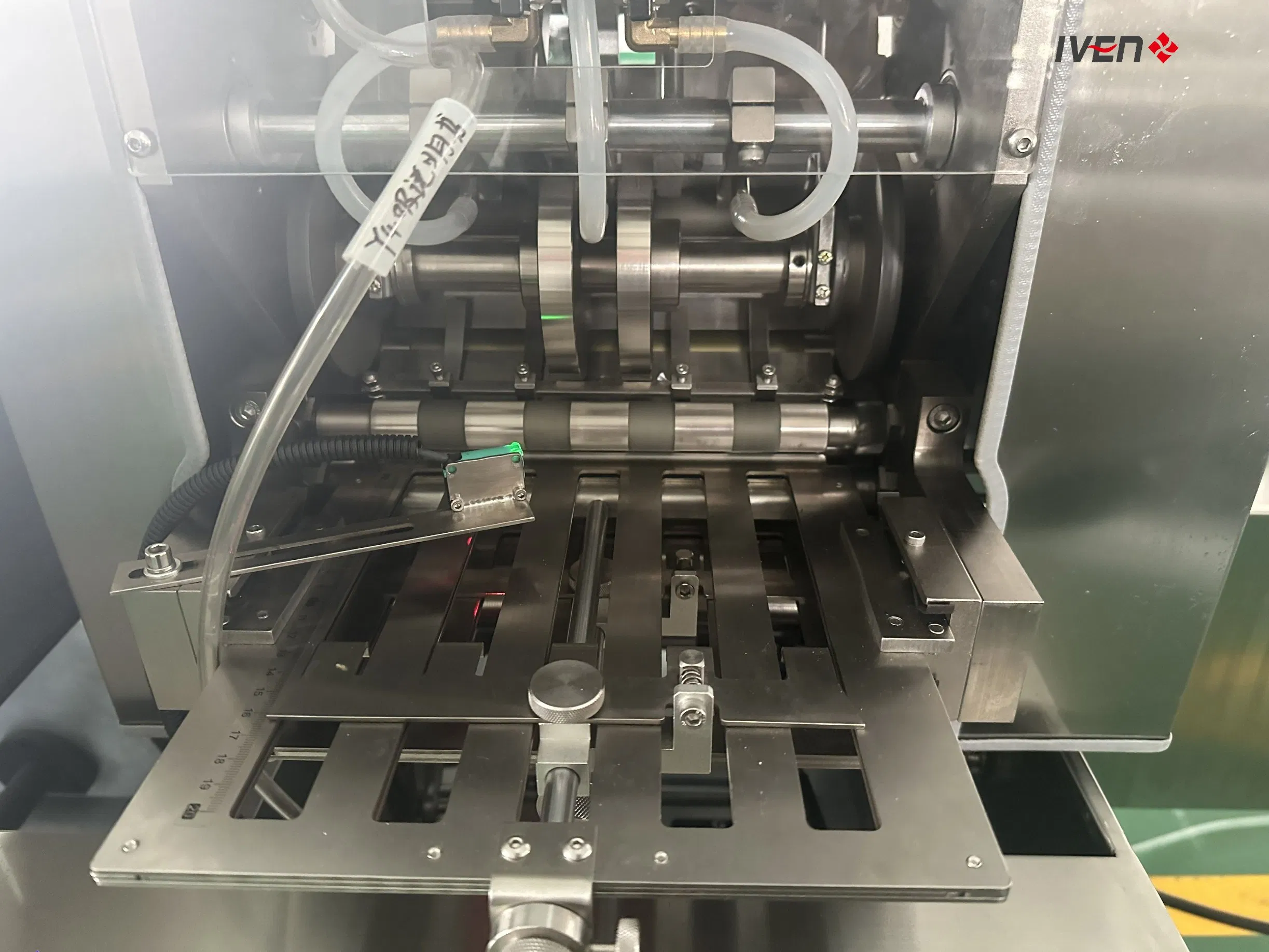 High Speed Carton Packer Water Bottle Linear Wrap Cardboard Case Packer Bottle Carton Packing Machine