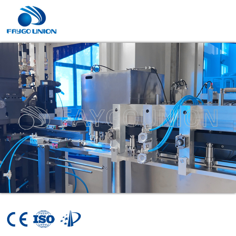 12000~48000bph Mineral Water Juice Carbonated Drinks Oil Bottle Blowing Filling Sealing Bfs Combi-Block 3 in 1 Machine for Beverage Bottling Production Line