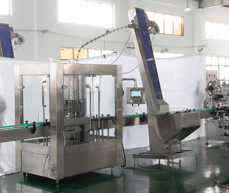 Automatic Linear Servo Piston Filling Capping Machine High Speed Bottling Line for Glass/Pet Bottles of Oil, Sauce, Cosmetics