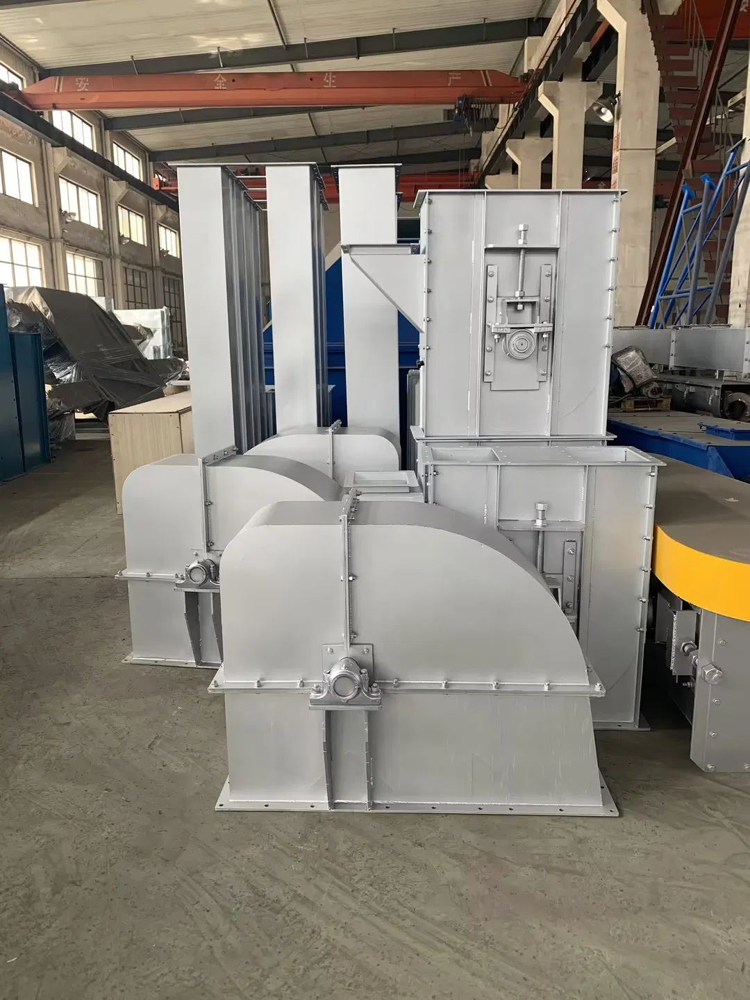 Customizable Hualiang Chain Bucket Elevator Conveyor System for Vertical Conveying