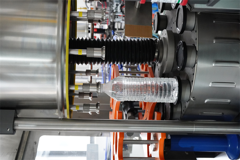 China Factory Supplier High Speed OPP Hot Melt Adhesive Labeling Machine