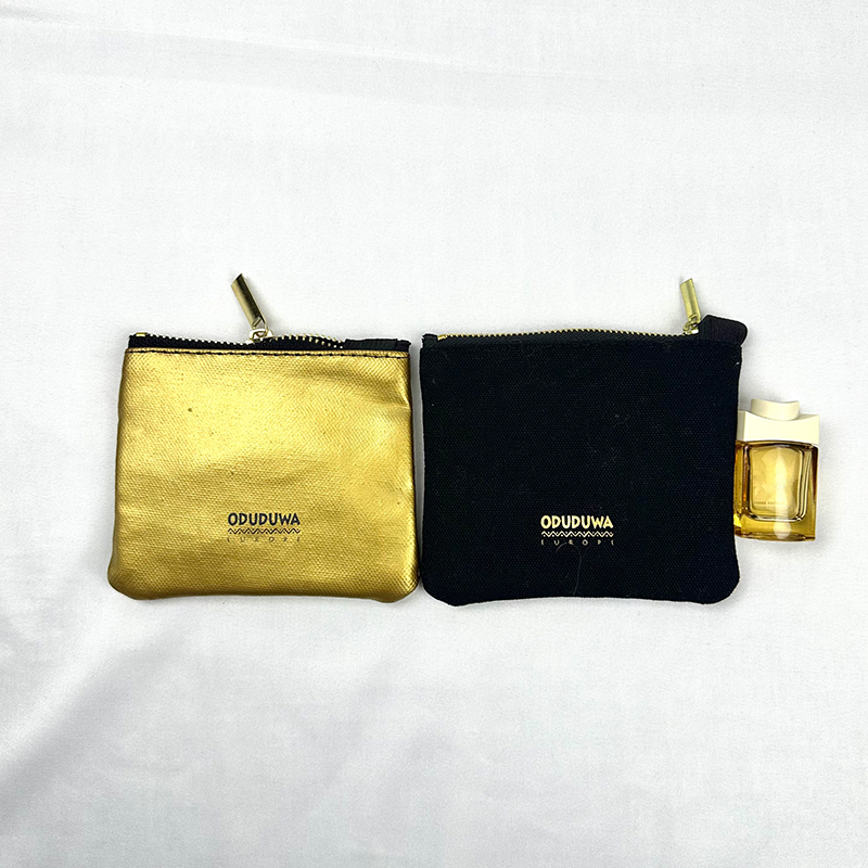 Wholesales Custom Logo Personalized Luxury Handle Black Gold Zipper Travel Pouch for Cosmetic Bag Women Men Makeup Bag