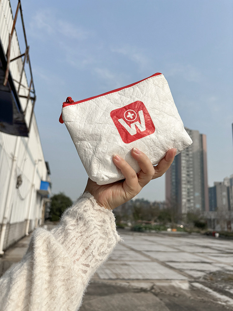 Fashion Tyvek Waterproof Zipper Storage Bag with Letter Pattern for Charger and Sundries Portable Cosmetic Bag