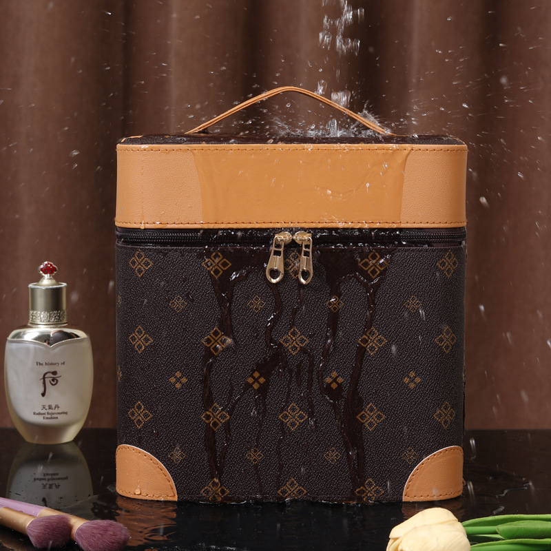 Medium Capacity Eco-Friendly Portable Multi-Layer Makeup Bag with Soft Handle and Zipper Closure for Women