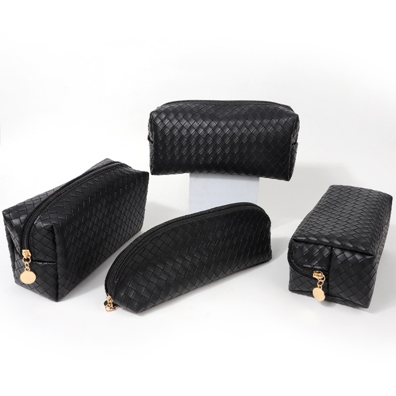 Soft PU Woven Pattern Large Capacity Makeup Brush Bag Waterproof Zipper Professional Custom Logo Makeup Bag for Women