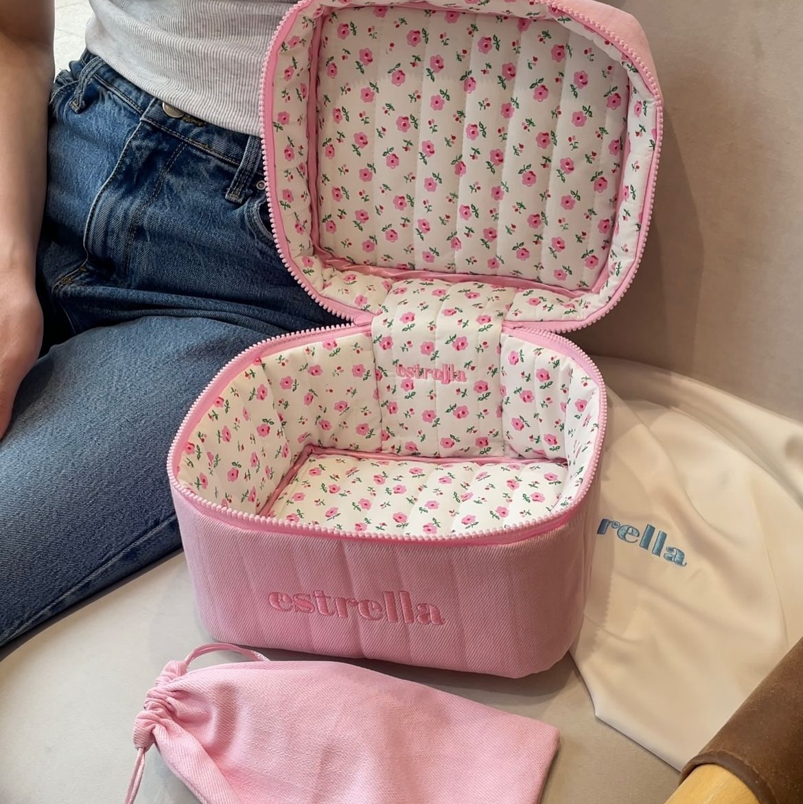 HOT Selling cosmetics bag Custom LOGO large capacity Cosmetic Pouch for gift