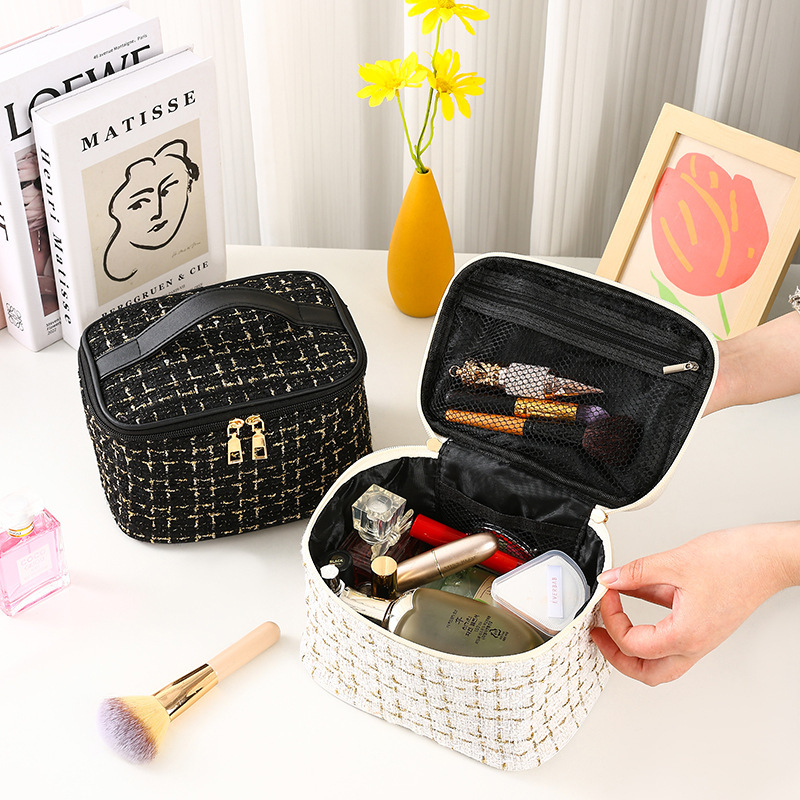 Travel Storage Bag Luxury Cosmetic Organizer Bag Fashion Makeup Bag for Women Portable Quilted Cosmetic Case