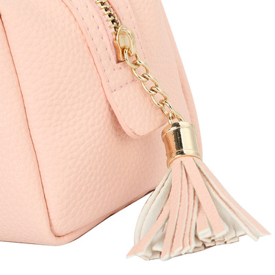 Fashion Vegan Leather Cosmetic Zipper Bag With Tassel Wholesale PU Makeup Bag Private Custom Logo