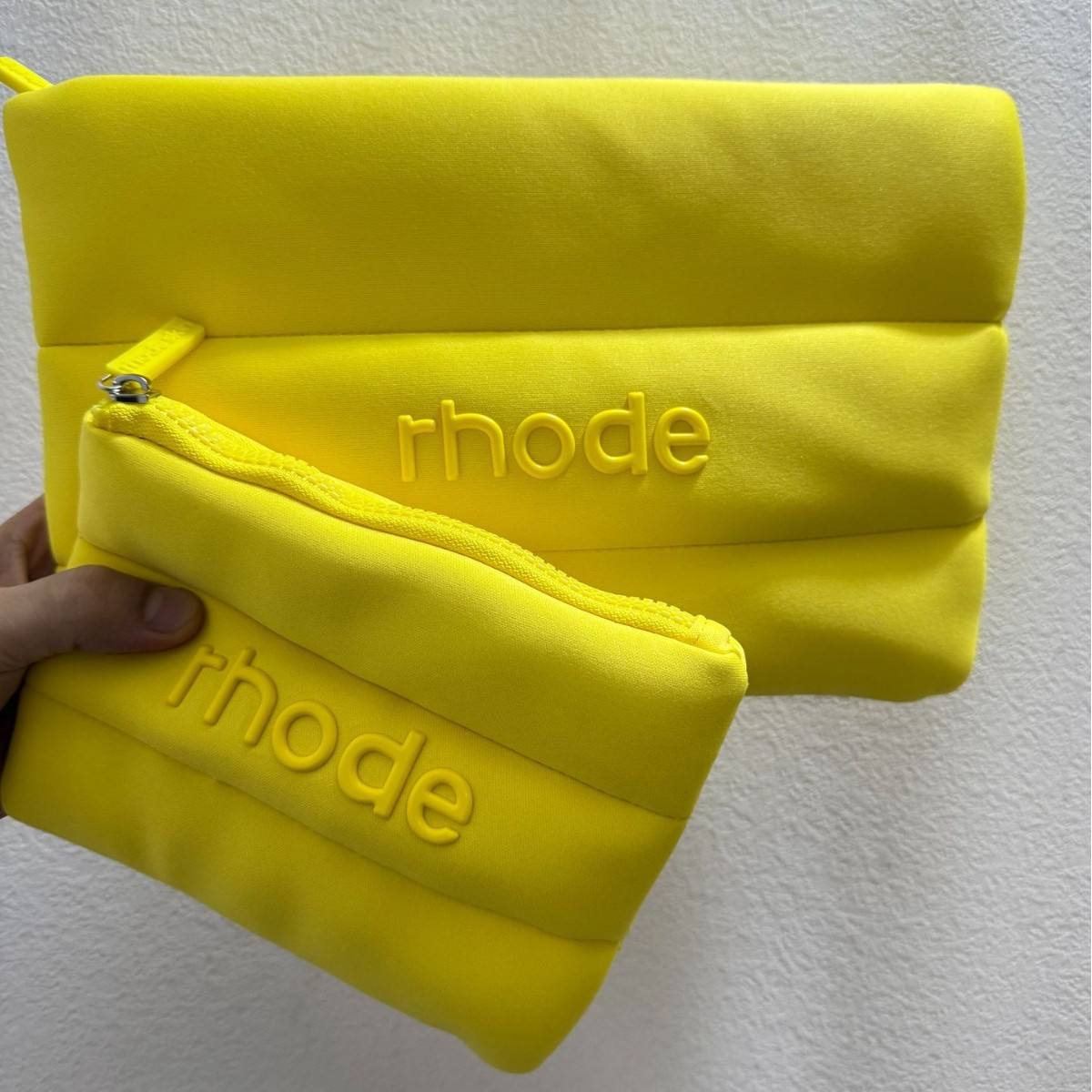 2026 Custom LOGO Large Makeup Bag with Zipper Closure Eco-friendly Lip Gloss and Phone Storage Ribbon and Filled Bag