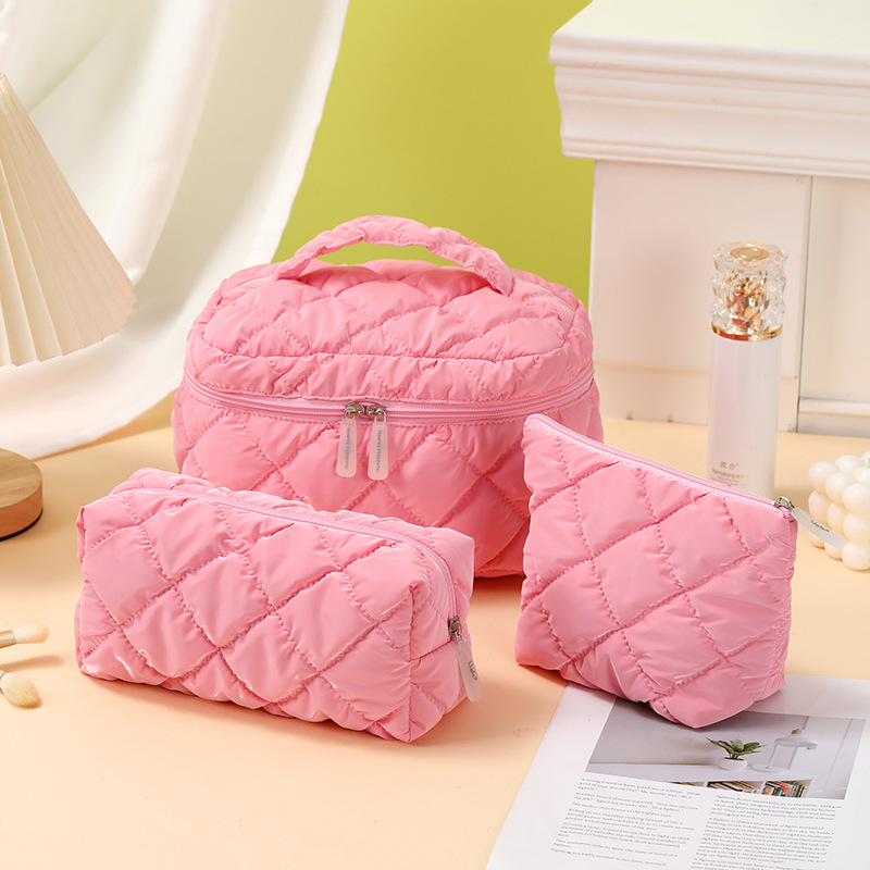 Large Capacity Solid Color Quilted Puffer Makeup Bag Waterproof Zipper Makeup Bag Set Travel Cosmetic Bag for Women