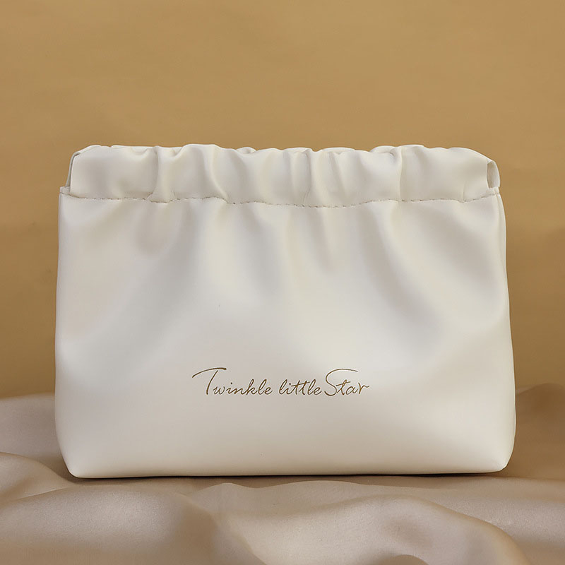 Fashionable Large Capacity Waterproof PU Makeup Bags with Cover Closure for Travel Toiletries and Cosmetics Storage