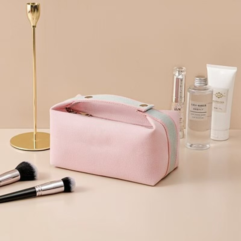Customizable Logo Large Capacity Canvas Cosmetic Bag With Zipper Closure Waterproof &amp; Foldable Portable Design For Daily Use