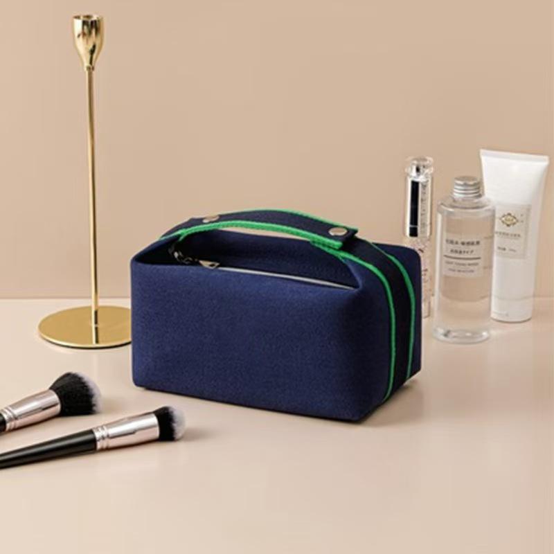 Customizable Logo Large Capacity Canvas Cosmetic Bag With Zipper Closure Waterproof &amp; Foldable Portable Design For Daily Use