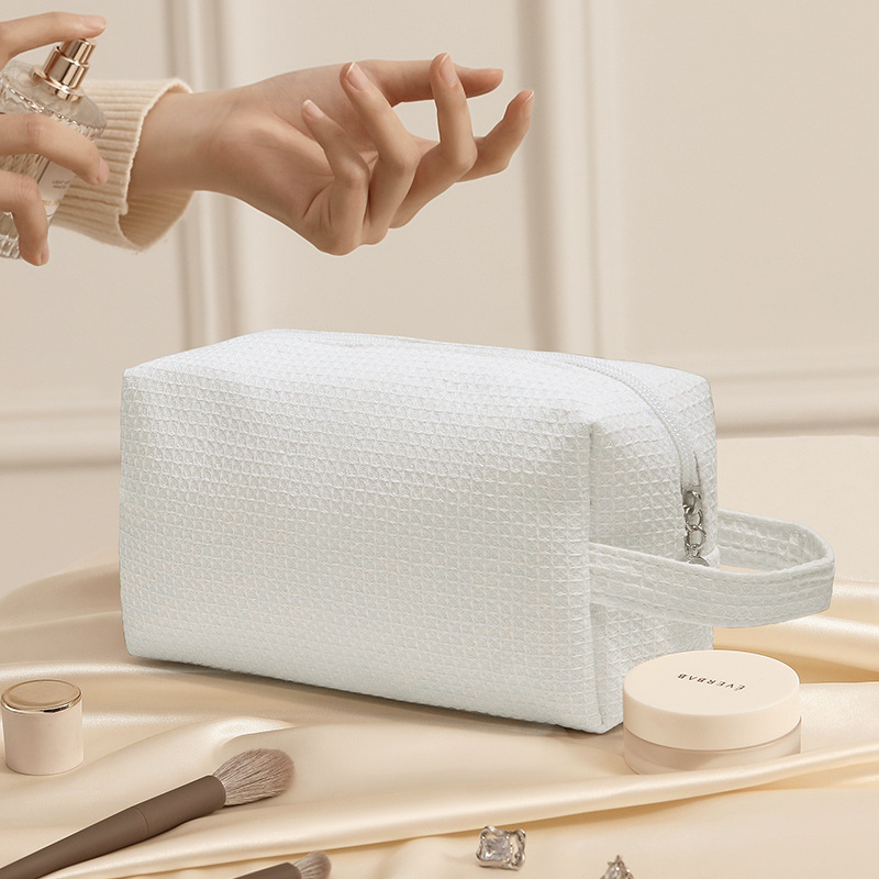Custom Logo Large Capacity Zipper Waffle Makeup Bag Travel Toiletry Organizer Women Waffle Cosmetic Bag with Soft Handle