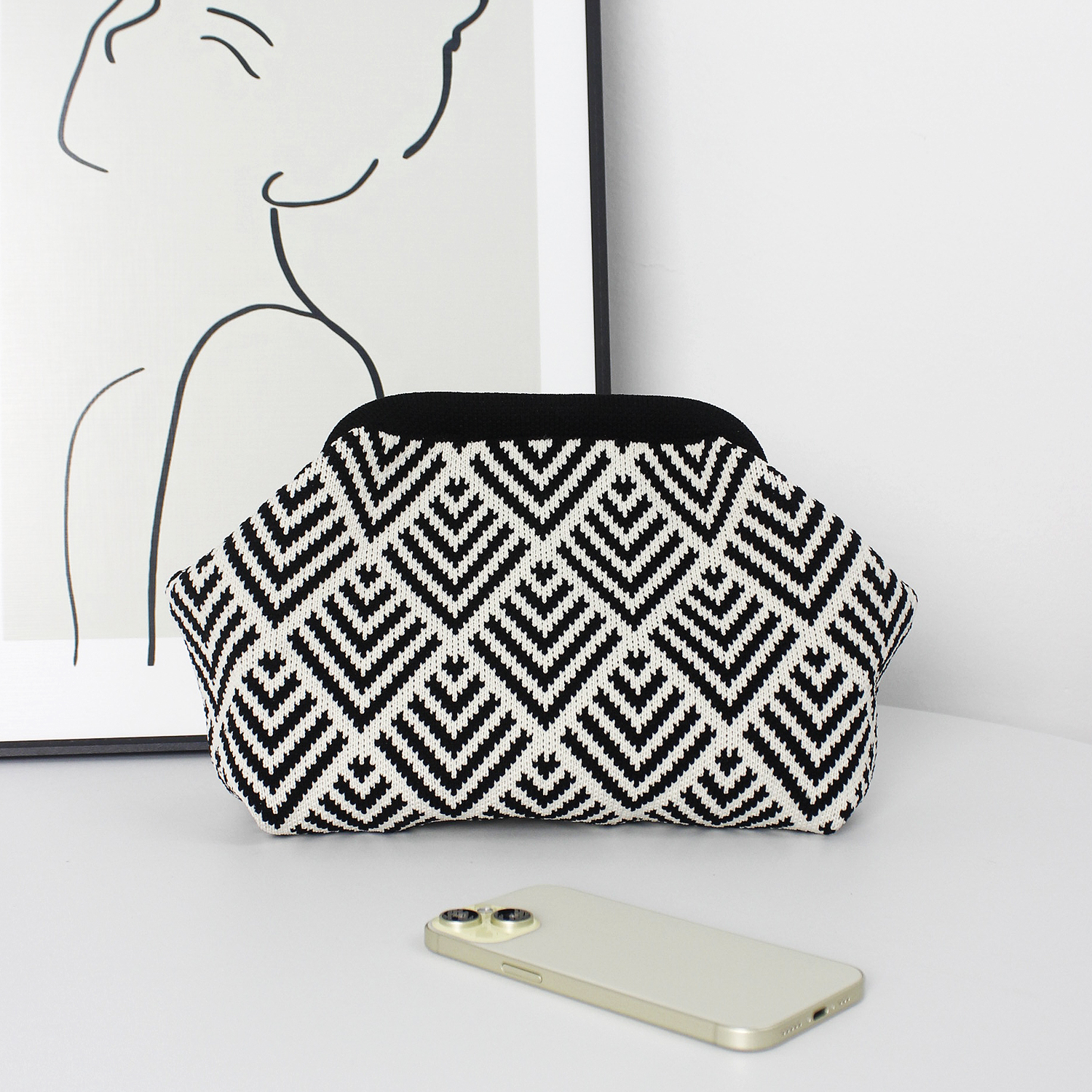 Luxury Minimalist Lady Handbag New Commute Evening Clutch String Strap Knitted Makeup Storage Pouch Fashionable Vintage Winter