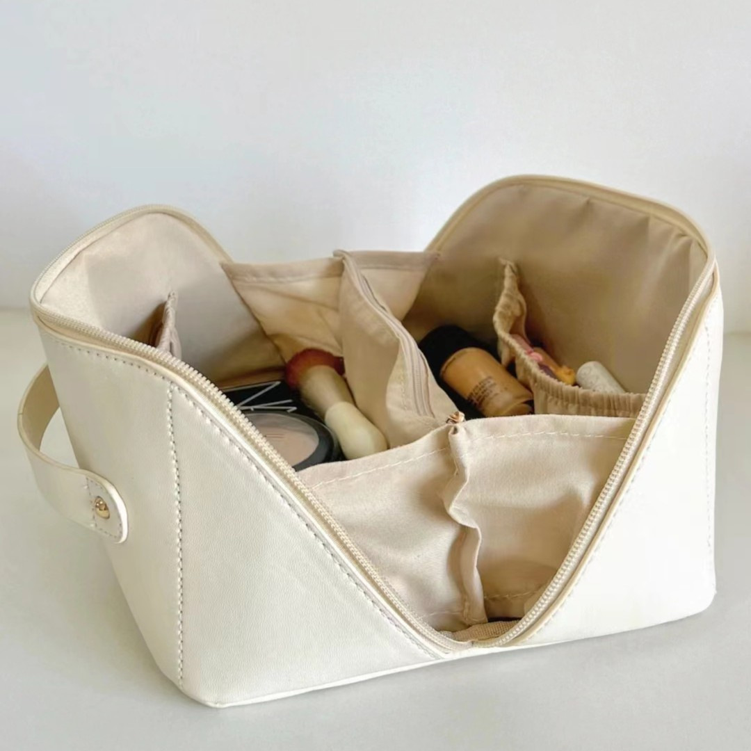 Custom Large Portable Makeup Bag - Travel Cosmetic Bag Opens Flat for Women &amp; Girls - Zipper Makeup Pouch