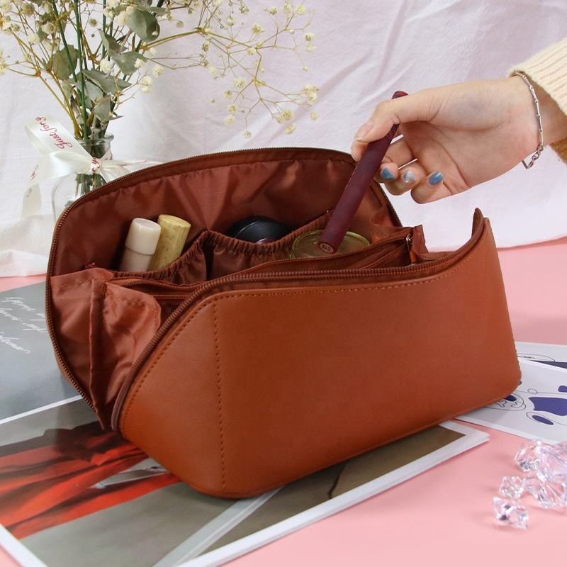 Luxury Travel Women's Cosmetic Makeup Bag Large Vanity Toiletry Bag for Ladies Accessories for Women