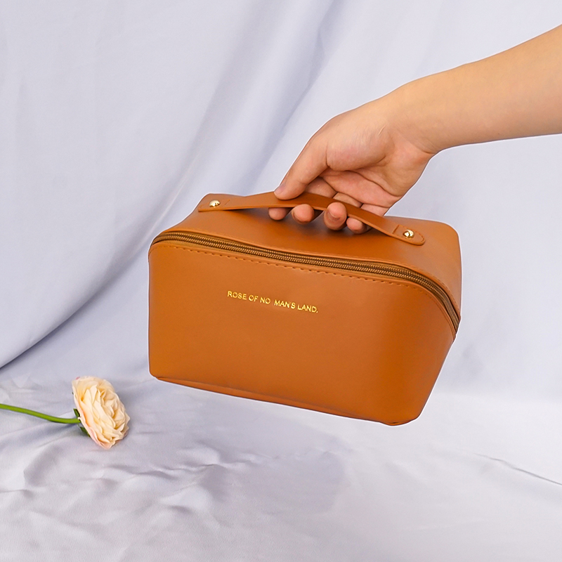 Custom Logo PU Leather Waterproof Cosmetic Bag Pouch Skincare Cosmetic Partition Storage Travel Bag Makeup Bag