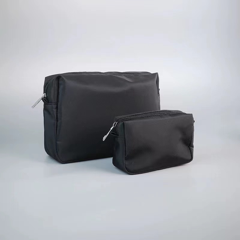 Eco Polyester Makeup Bag Nylon Cosmetic Bag Quilted Cosmetic Packaging Bags Customized