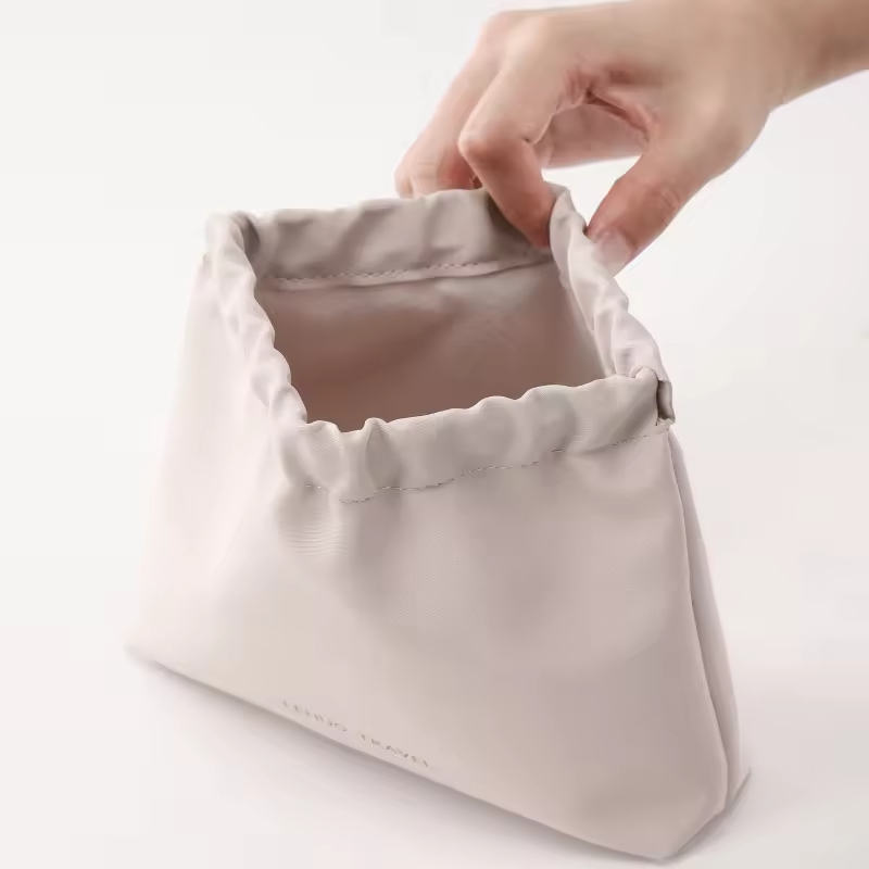 2026 Custom Portable Waterproof Wrinkled Snap Closure Makeup Bag Custom Travel Storage Leather Pouch Small Cosmetic Bag