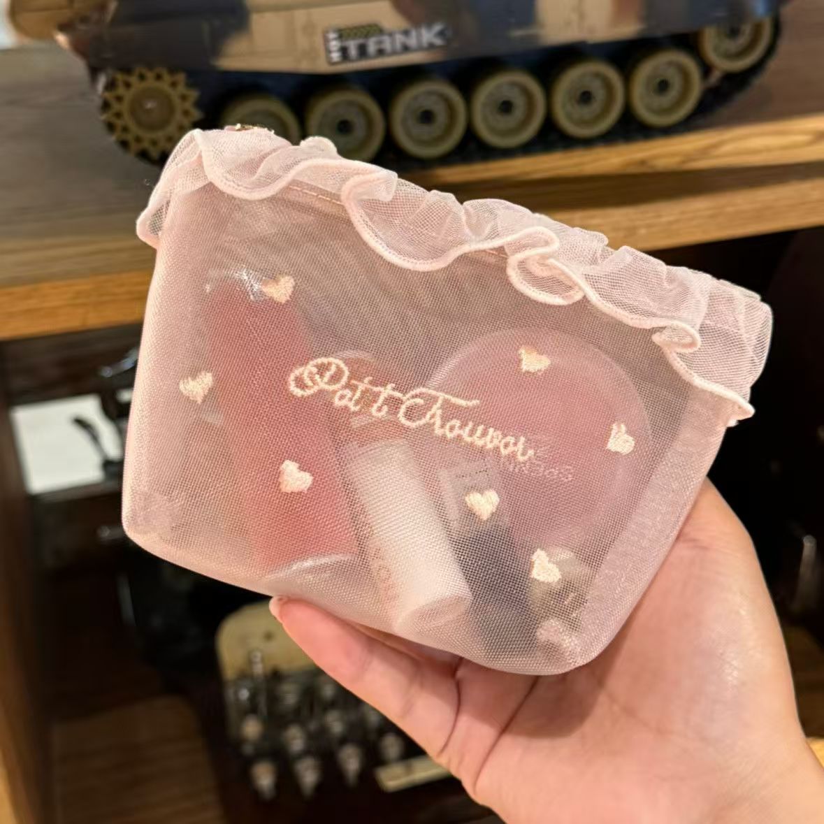 Custom Embroidery LOGO Mesh Lace Satchel Cute Cosmetic Pouch with Zipper Closure Candy Makeup Bag Gift for Valentine's Day