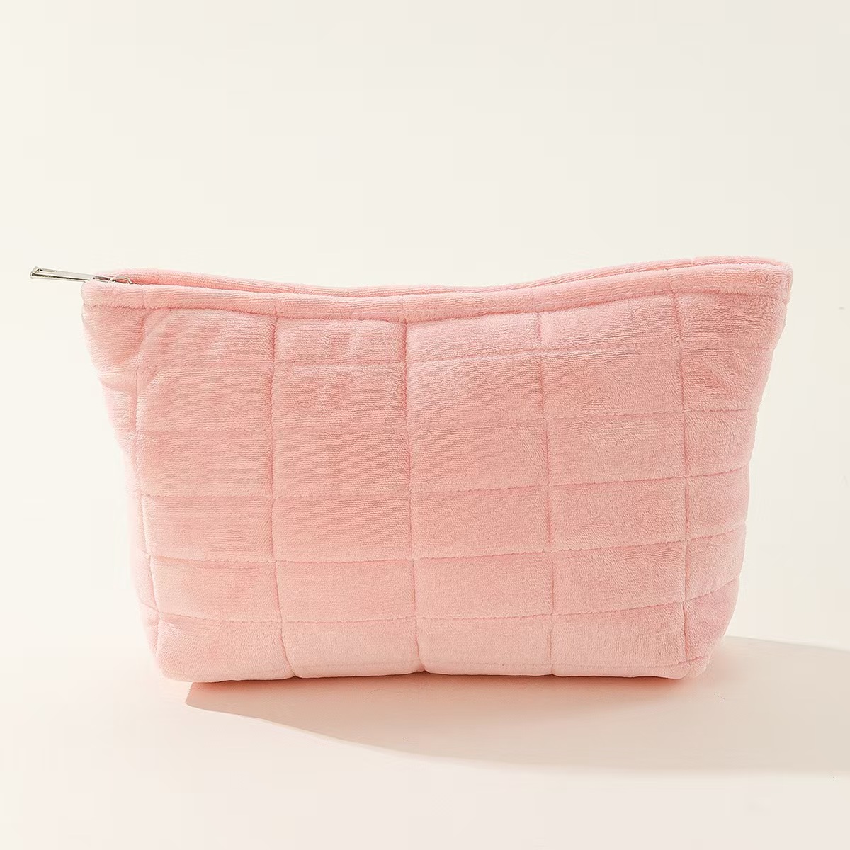 Factory Wholesale Soft Velvet Cute Multi Color Pluffy Cosmetic Pouch Exquisite Makeup Bag For Women Girls