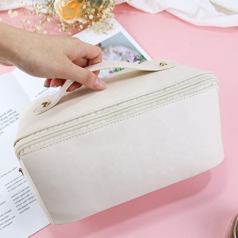 Luxury Travel Women's Cosmetic Makeup Bag Large Vanity Toiletry Bag for Ladies Accessories for Women