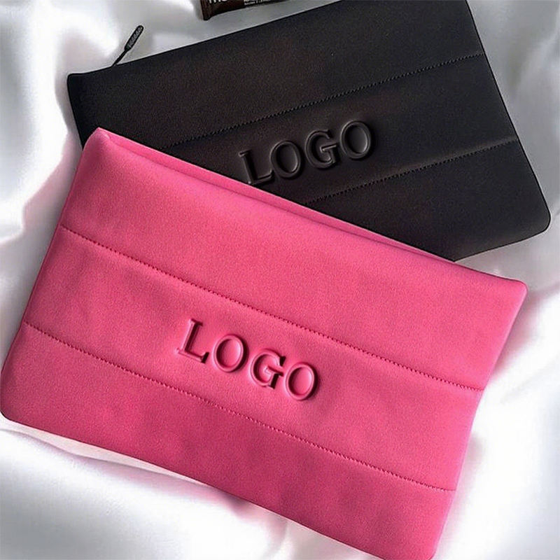 2026 Custom LOGO Large Makeup Bag with Zipper Closure Eco-friendly Lip Gloss and Phone Storage Ribbon and Filled Bag