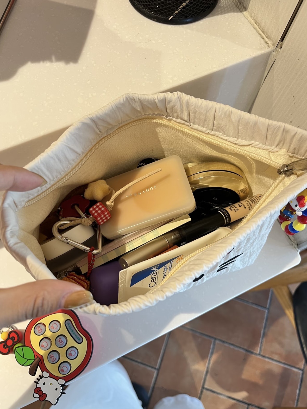 Cartoon Embroidery Large Capacity Reusable Drawstring Zipper Portable Fashion Eco-Friendly Cosmetic Makeup Bag for Women Daily