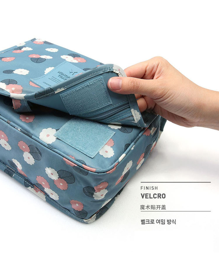 Cosmetic Bag View 10