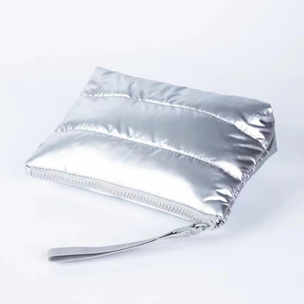 Customized Eco-Friendly Recyclable Waterproof Nylon Quilted Makeup Bag Travel Padded Cosmetic Pouch Fashion Silver Zipper