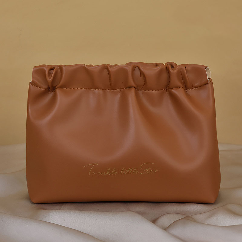 Fashionable Large Capacity Waterproof PU Makeup Bags with Cover Closure for Travel Toiletries and Cosmetics Storage