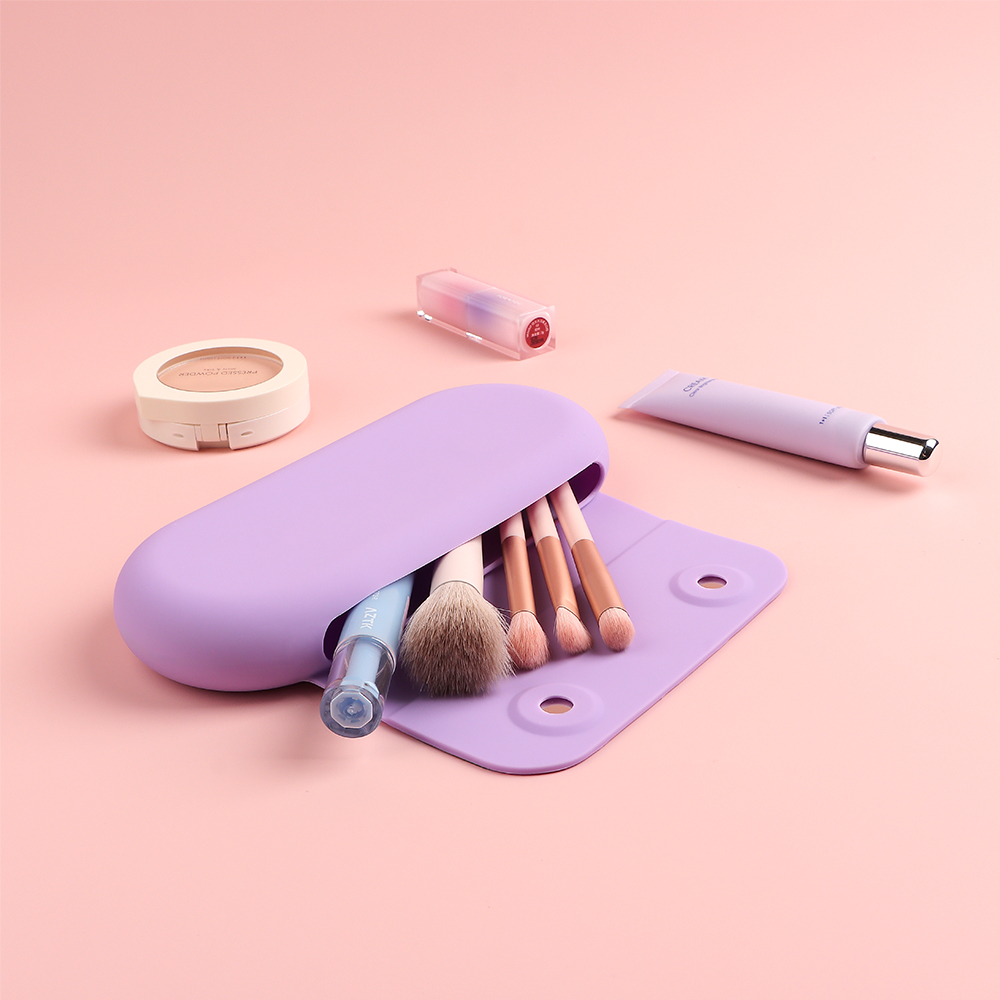 High Quality Design Magnetic Clasp Silicone Travel Cosmetic Bag Portable Makeup Bag Beauty Tools Makeup Brush Storage Bag