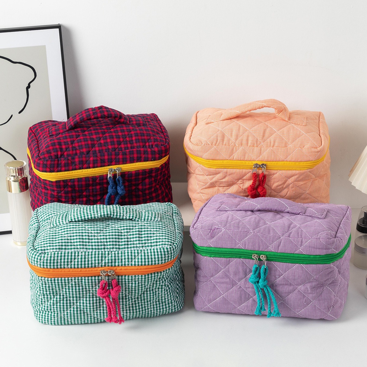 Wholesale Women's New Zipper Closure Polyester Breathable Minimalist Cosmetic Bag Large Capacity Travel Storage Bag
