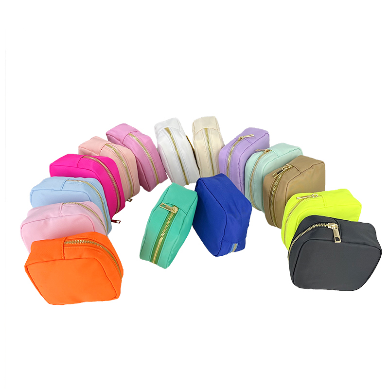 2024 Summer Waterproof Storage Cosmetics Cases Customized Zipper Pouches Makeup Bag Professional Travel Toiletry Bags for Women