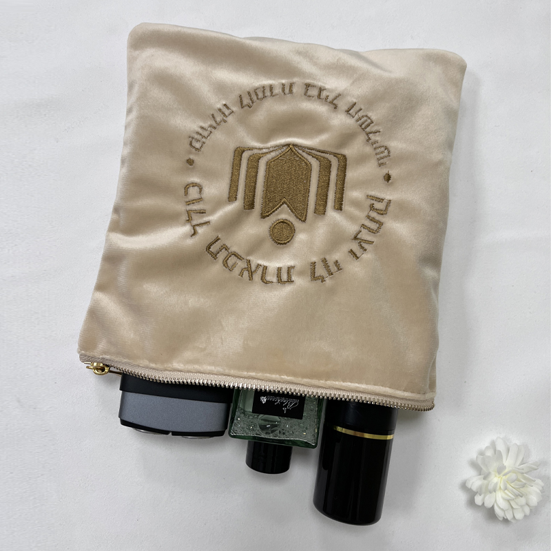 Custom Design Jewelry Gift Packaging Bag Makeup Bag Abaya Pouch Luxury Velvet Gift Pouch Packaging Bags