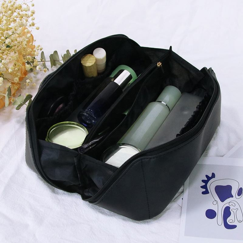 Luxury Travel Women's Cosmetic Makeup Bag Large Vanity Toiletry Bag for Ladies Accessories for Women