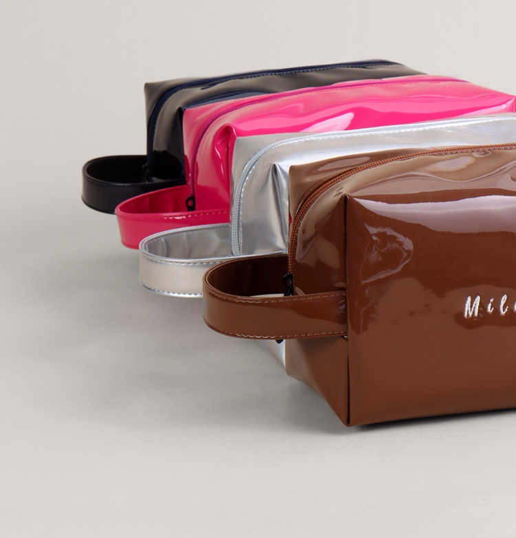 2025 New Fashion Waterproof Cosmetic Bag Custom Girls Glossy Toiletry Bag Makeup Pouch With Handle