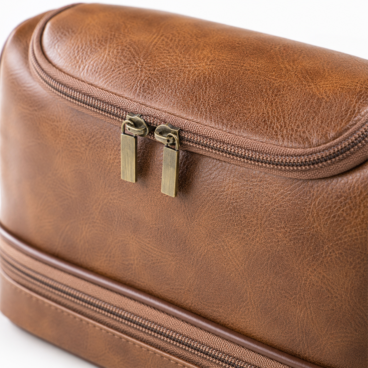 MEGAMAPLE Large-capacity PU Leather Storage Bag Zipper Closure Adjustable Strap Hanging Toiletry Bag Classic Style Business