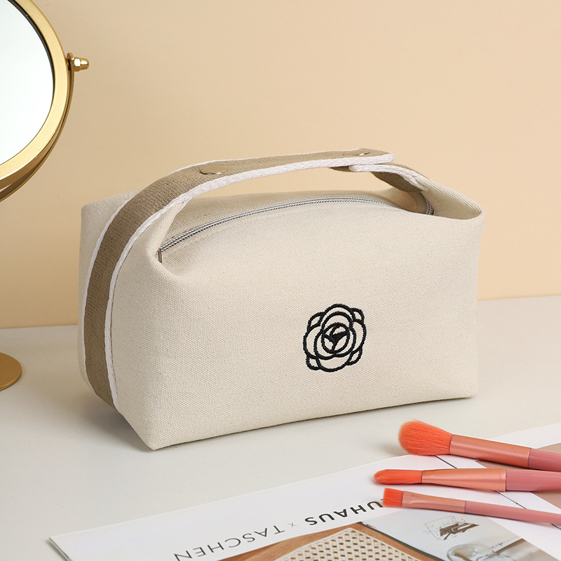 Custom Logo Portable Canvas Light Weight Makeup Cosmetic Bag Travel Make Up Organizer Pouch Toiletry Organizer Makeup Bag