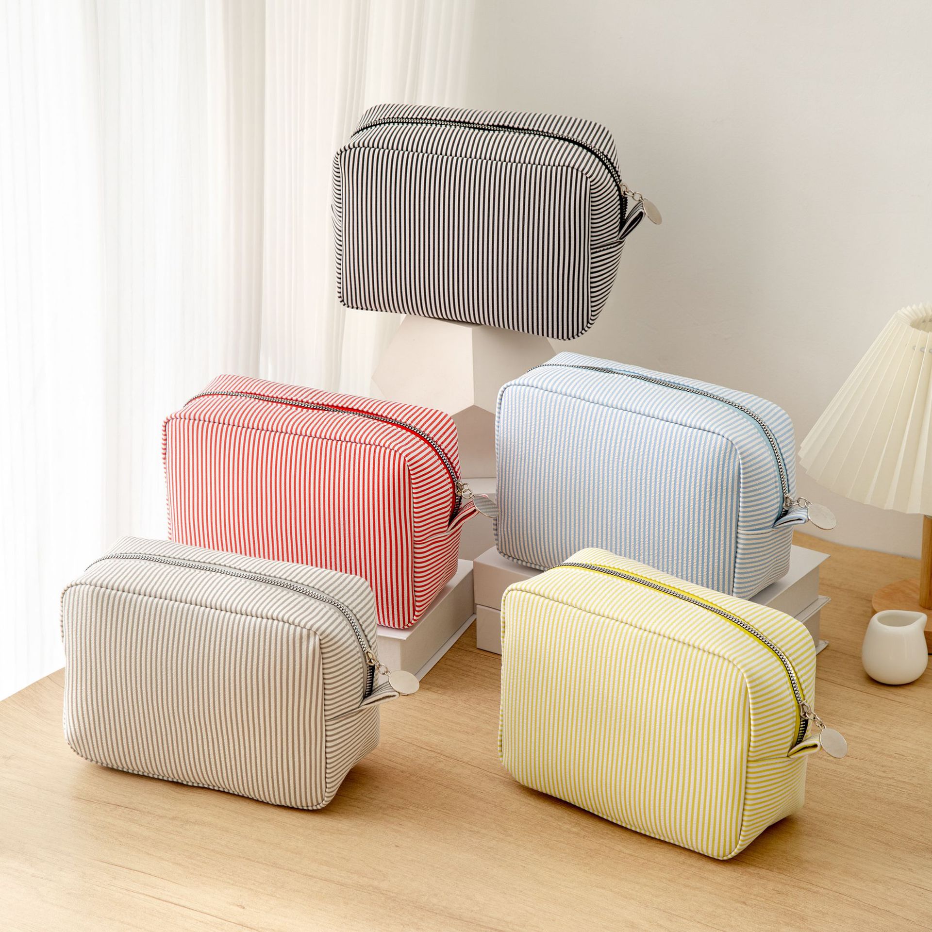 Custom Corduroy Travel Makeup Bag Portable Zipper Large Capacity Organizer Pouch Customized Embroidered Cosmetic Bag For Women