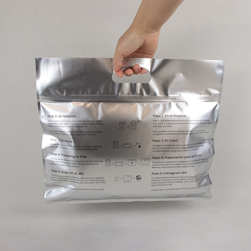 Wholesale High Quality Custom Logo Waterproof Laminated Foil Clothing Packaging Resealable Plastic Shopping Ziplock Handle Bag