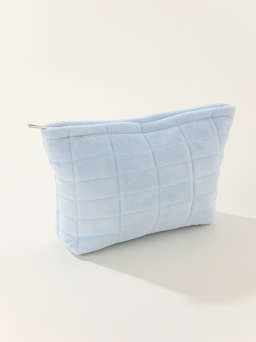 Factory Wholesale Soft Velvet Cute Multi Color Pluffy Cosmetic Pouch Exquisite Makeup Bag For Women Girls