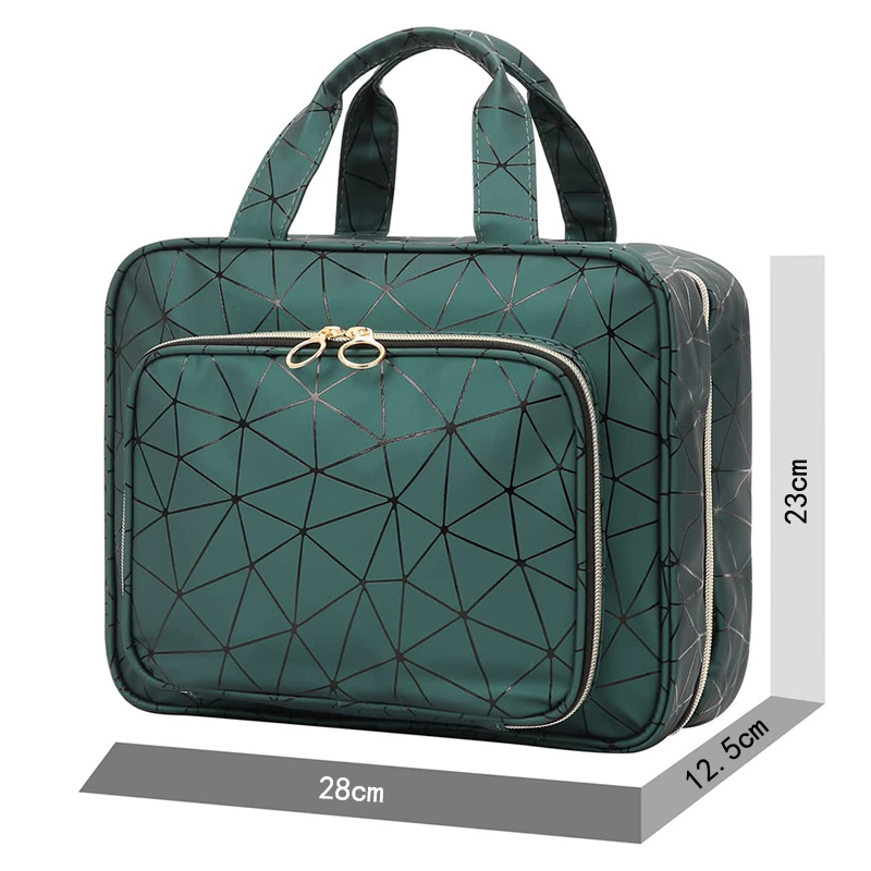 Luxury PU Leather Cork Hanging Quilted Travel Toiletry Bag with Logo Makeup Cosmetic Train Travel Toiletry Organizer