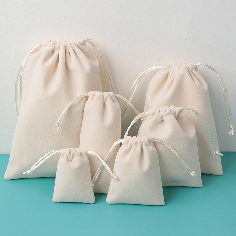 Wholesale Custom Luxury logo Small Velvet Drawstring Bag Hot Sale Phone Purse Makeup Toiletry Storage Velvet Pouch Gift Bag
