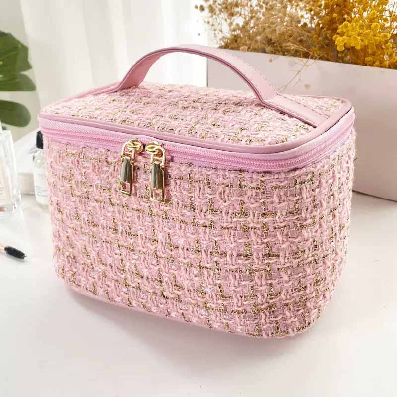 Wholesale Large-Capacity Portable Travel Makeup Bag Zipper New Popular Portable Toiletries Makeup Storage Bag Manufacturer