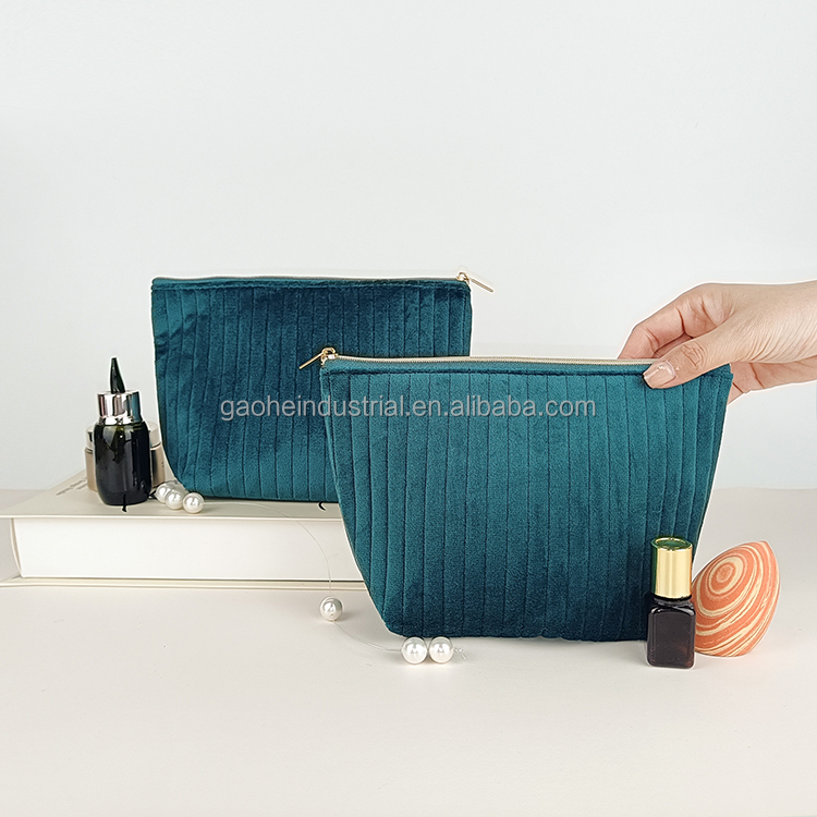 Custom Zipper Foldable Reusable National Portable Puffer Makeup Bag Professional Travel Aesthetic Quilted Velvet Cosmetic Case