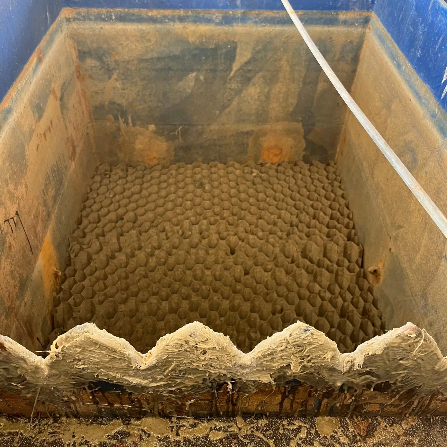 Sistema de Tratamento de Efluentes de Aquicultura de Alta Eficiência com Unidade de Filtração e Desinfecção