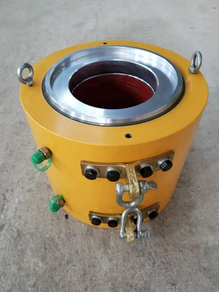 Sistema de Jack Hidráulico de Alta Resistência em Aço para Tensionamento de Cordas Ocas de Aço em Pontes