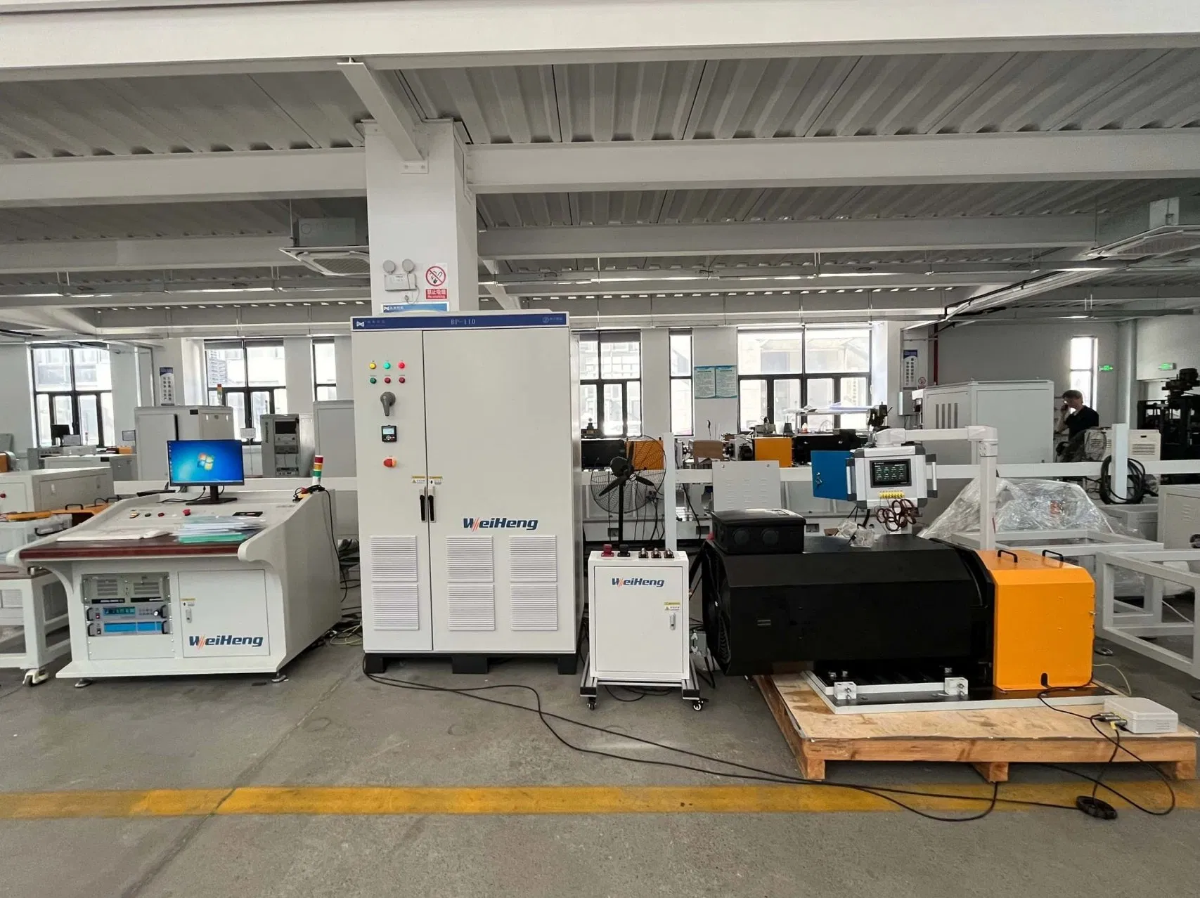 Sistema de Teste de Motor de Direção Elétrica com Controle de Torque de Suportes Modulares Consistentes e Robustos